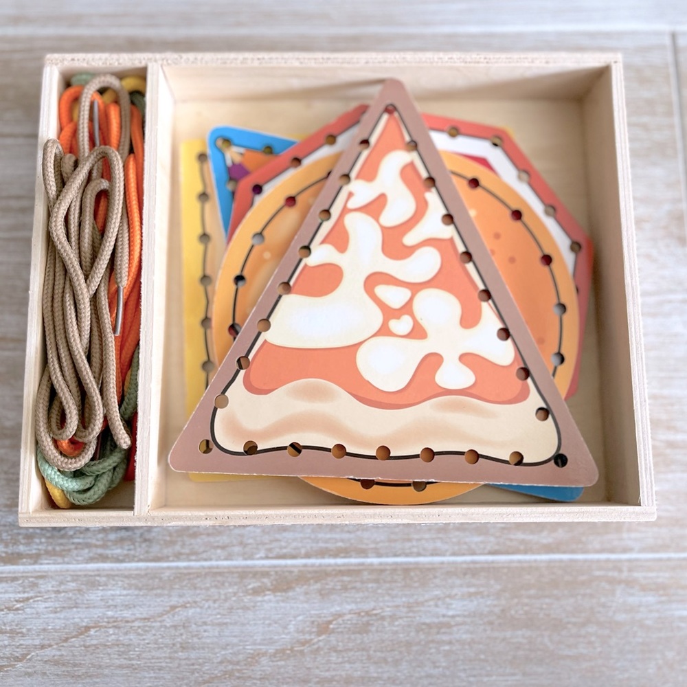 Melissa & Doug Food Lace & Trace - Picture 1 of 2